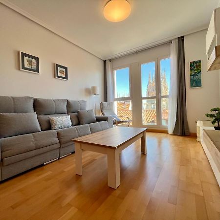 Atuaire Home La Catedral En El Salon Parking Incluido Burgos Luaran gambar