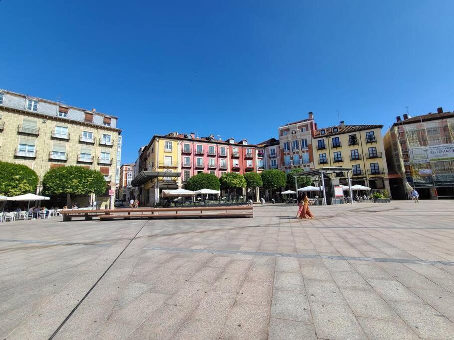 Atuaire Home La Catedral En El Salon Parking Incluido Burgos Luaran gambar