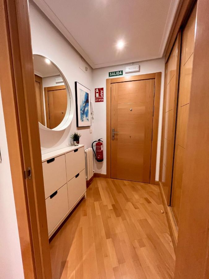 Atuaire Home La Catedral En El Salon Parking Incluido Burgos Luaran gambar