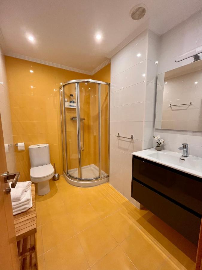 Atuaire Home La Catedral En El Salon Parking Incluido Burgos Luaran gambar