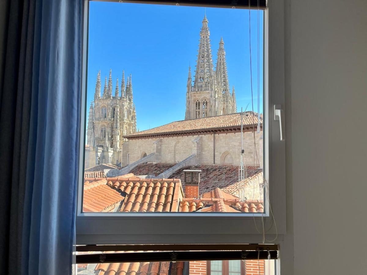 Atuaire Home La Catedral En El Salon Parking Incluido Burgos Luaran gambar